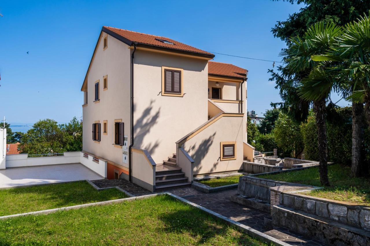 Downtown Apartments Dorian And Nadia Opatija Exterior photo